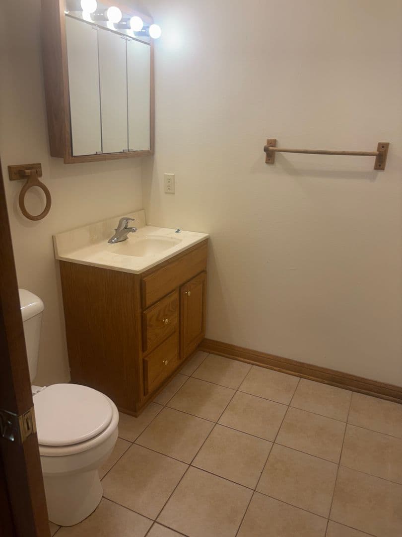 Juneau Apartment: 307 N Main St.