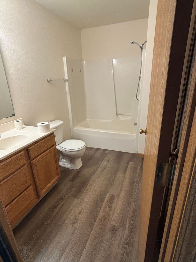 Juneau Apartment: 247 N Hyland Street