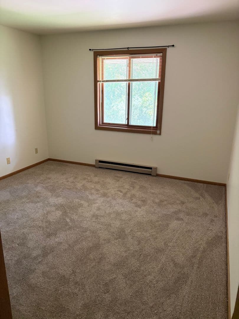 Fort Atkinson Apartment: 1045 East Street