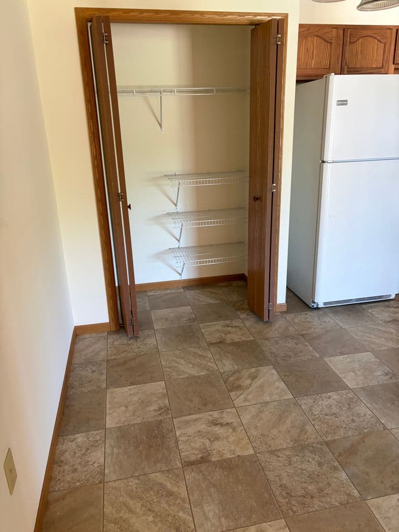 Ixonia Apartment: W1085 Lewis Lane