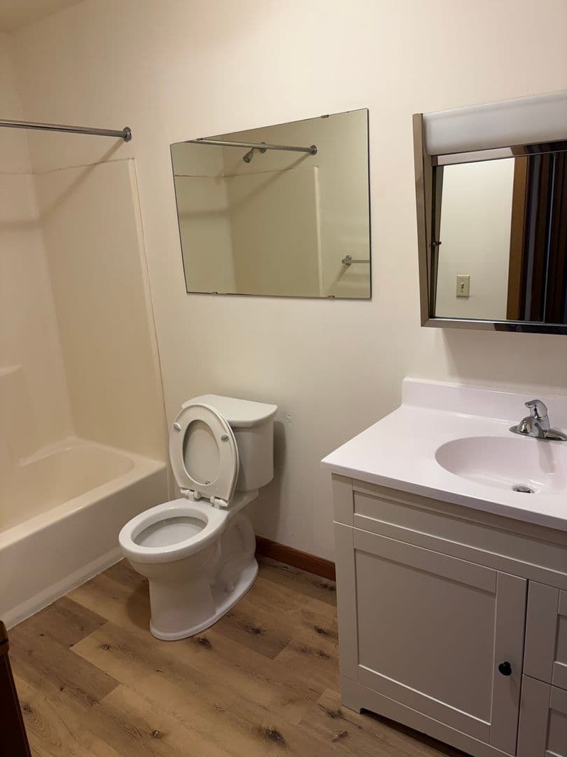Mt Horeb Apartment: 220 North Brookwood Dr