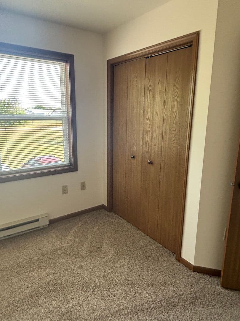 Jefferson Apartment: 719/721 W Racine Street