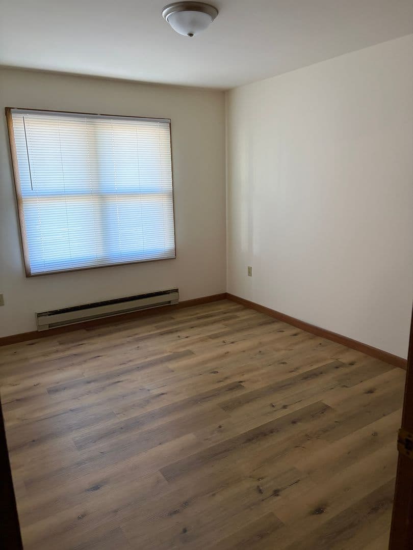 Mt Horeb Apartment: 220 North Brookwood Dr