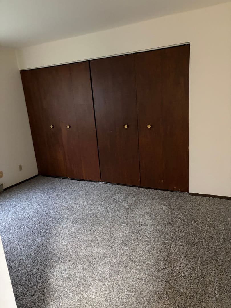Hartford Apartment: 841 Evergreen Dr.