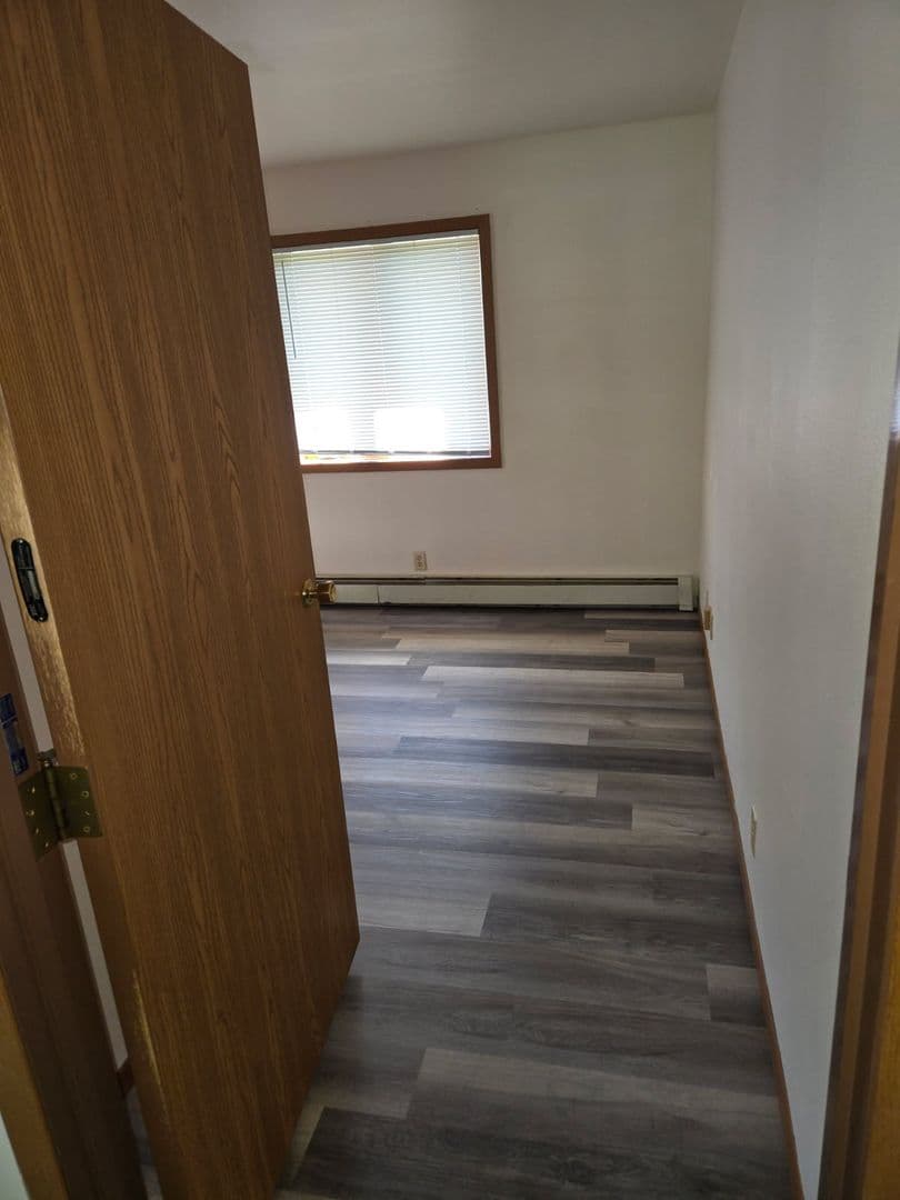 Ripon Apartment: 419 Pacific St.