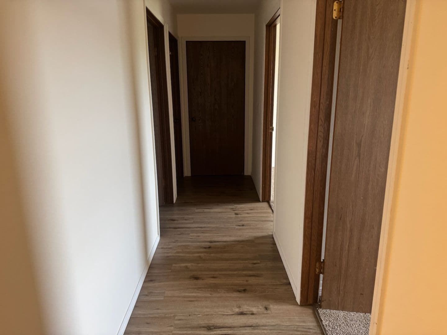 Camp Douglas Apartment: 789 Nelson Valley