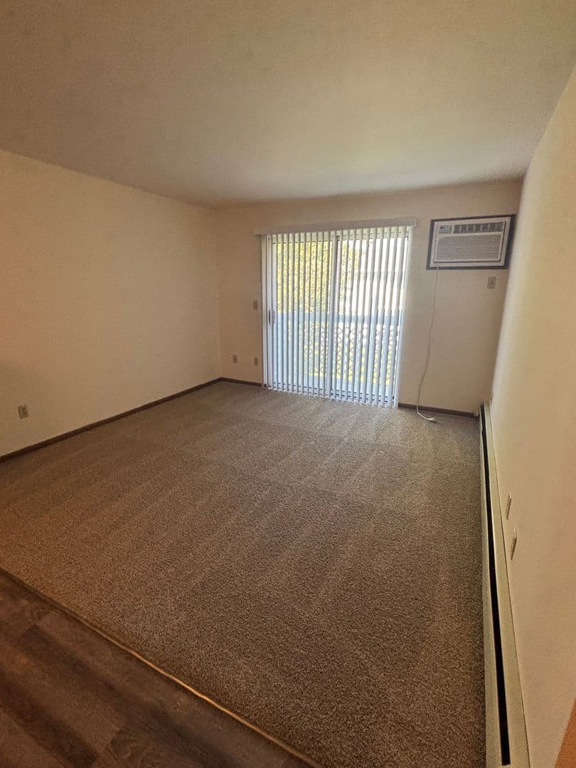 Beaver Dam Apartment: 309 Jefferson Street
