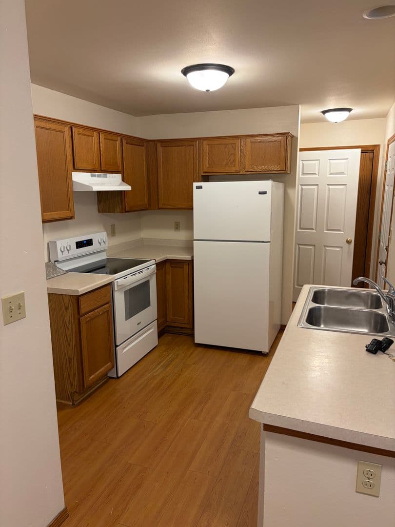 Watertown Apartment: 1142 Boughton St.