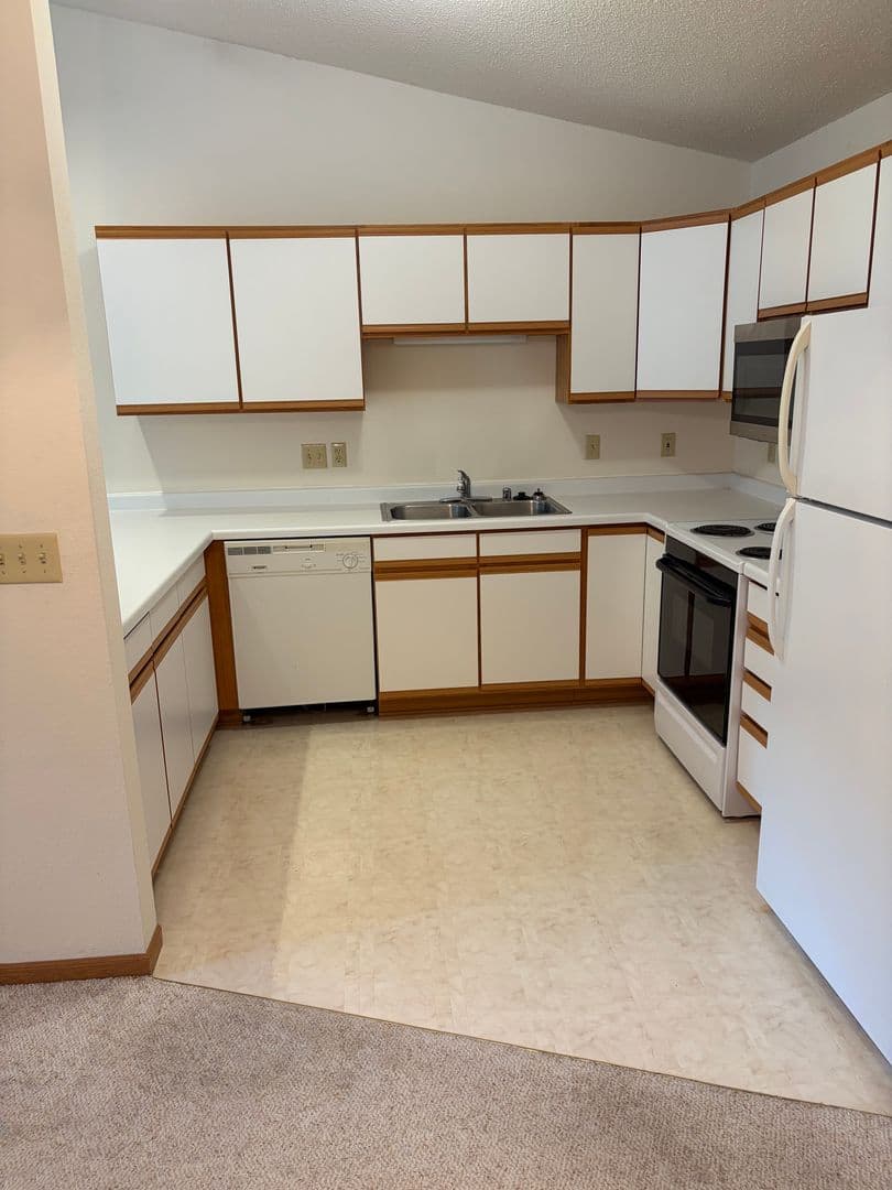 Beaver Dam Apartment: 239 Cherokee Road