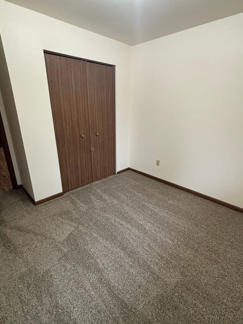 Beaver Dam Apartment: 305 Jefferson Street