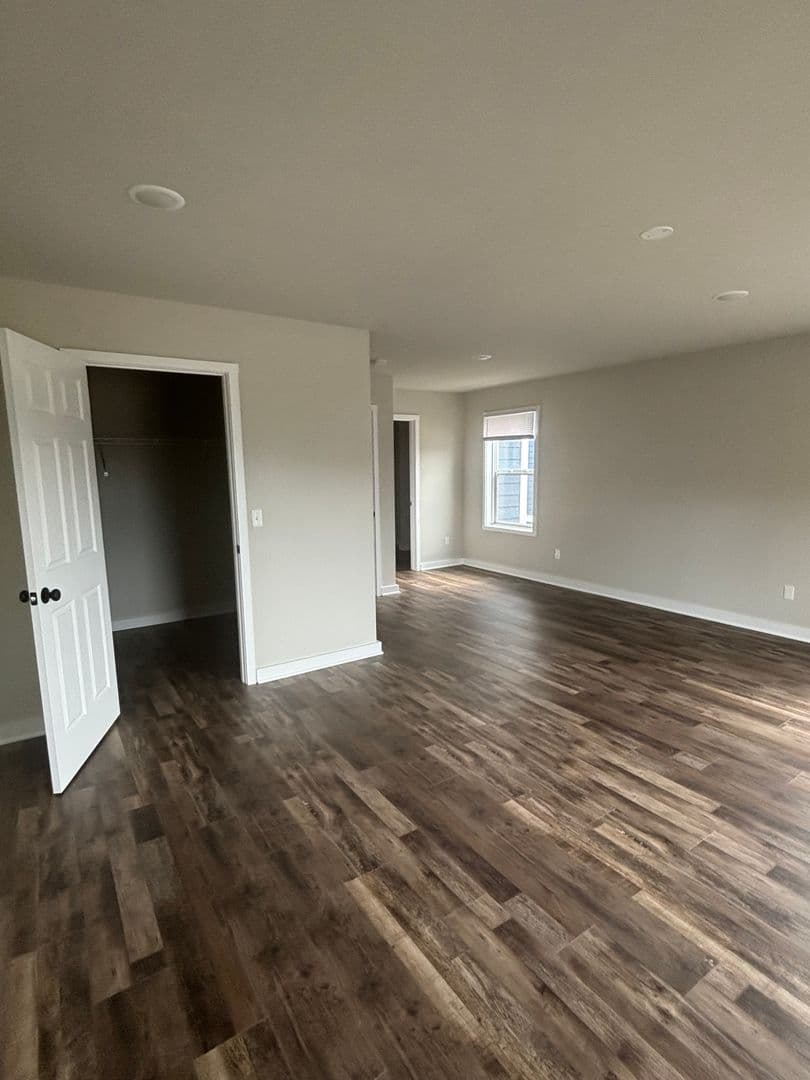 Lake Mills Apartment: 1348 S Main Street