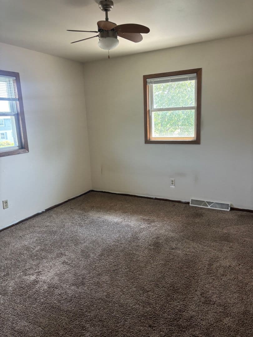 West Bend Apartment: 505-507-509-511