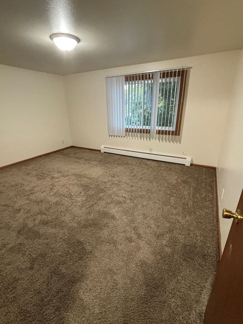Horicon Apartment: 715 Rice St.
