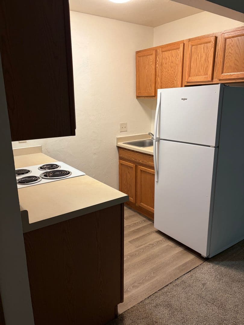 Madison Apartment: 1109 MacArthur Road