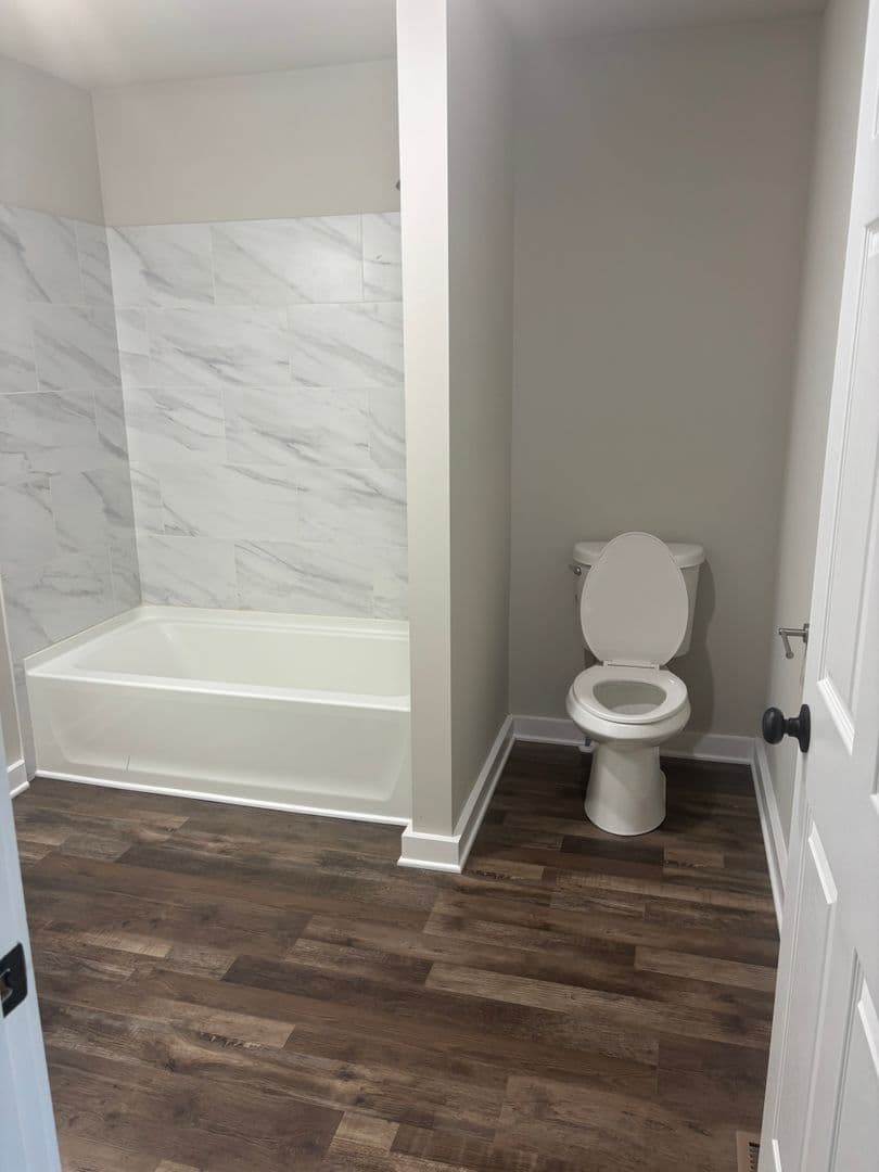 Lake Mills Apartment: 1348 S Main Street