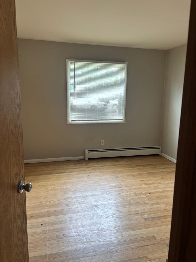 Waukesha Apartment: 1165 White Rock Ave