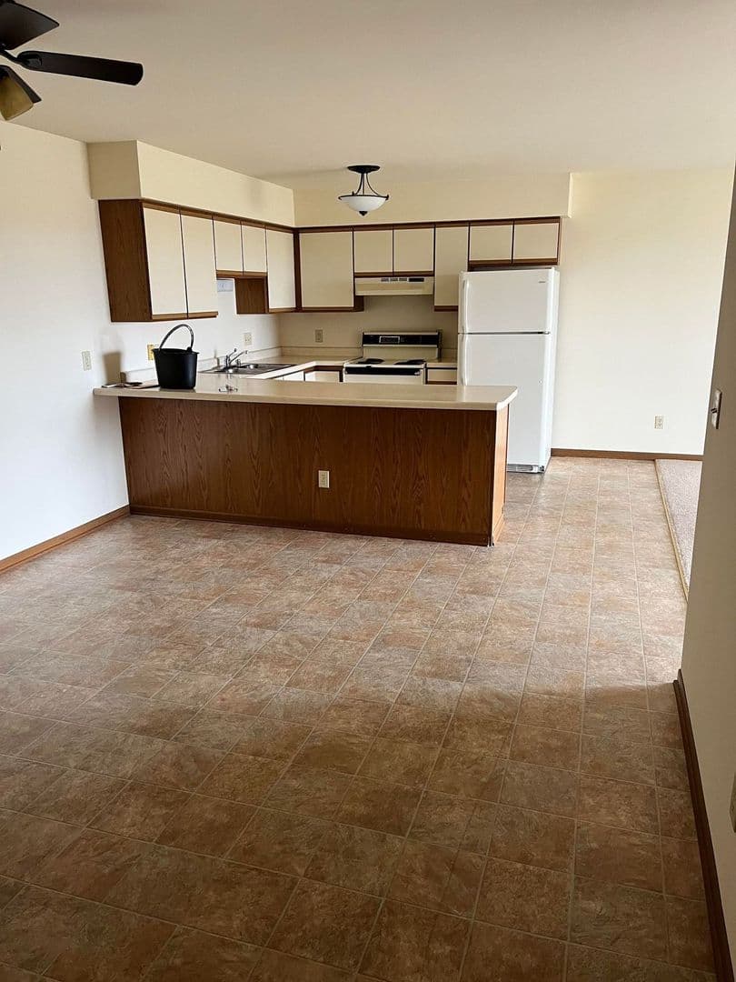 Randolph Apartment: 260 Germania Street