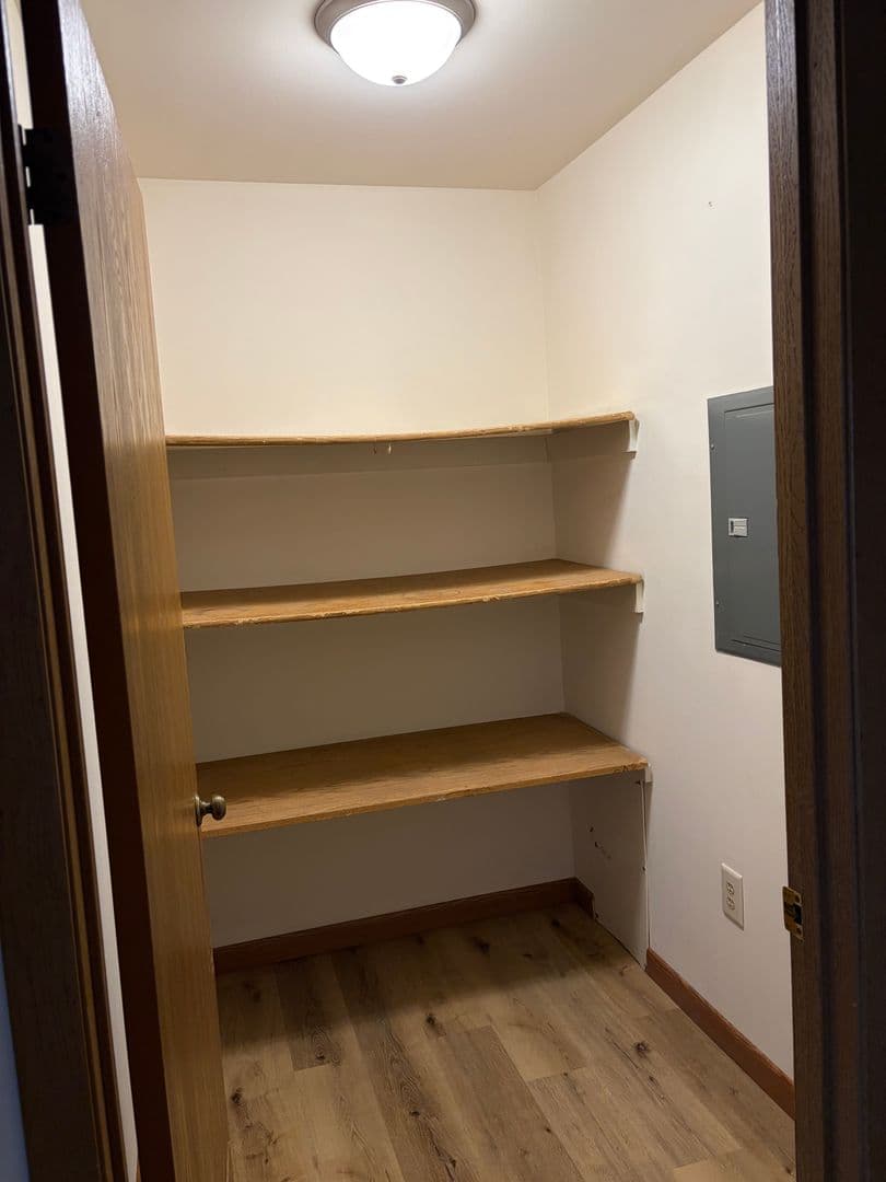 Mt Horeb Apartment: 220 North Brookwood Dr