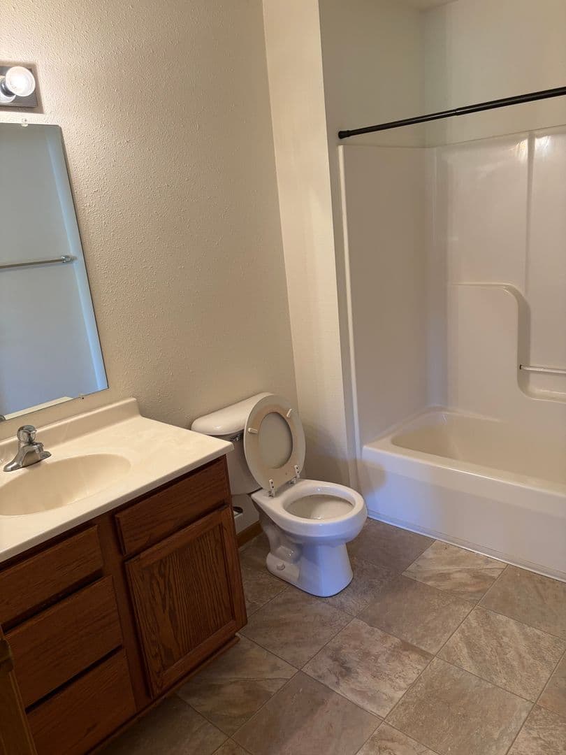 Ixonia Apartment: W1085 Lewis Lane