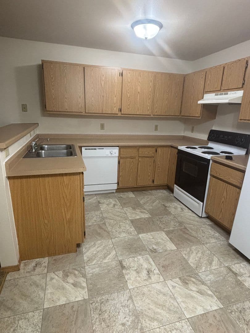 Lake Mills Apartment: 215 Tamarack Drive