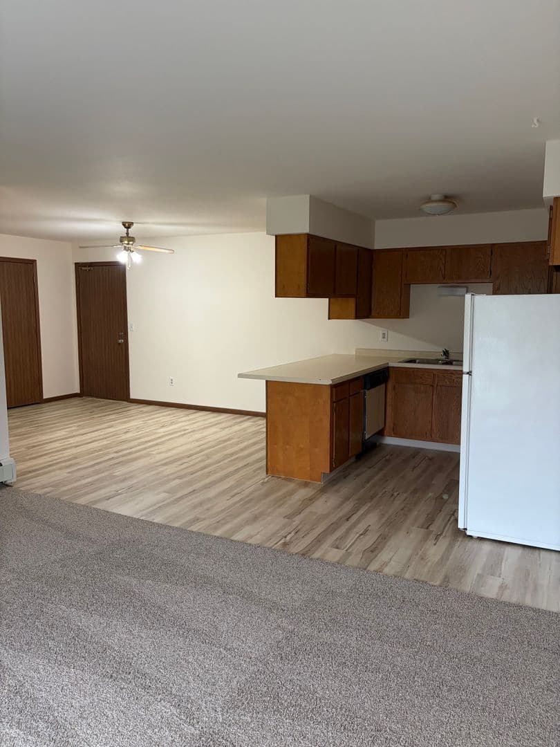 Beaver Dam Apartment: 309 Jefferson Street