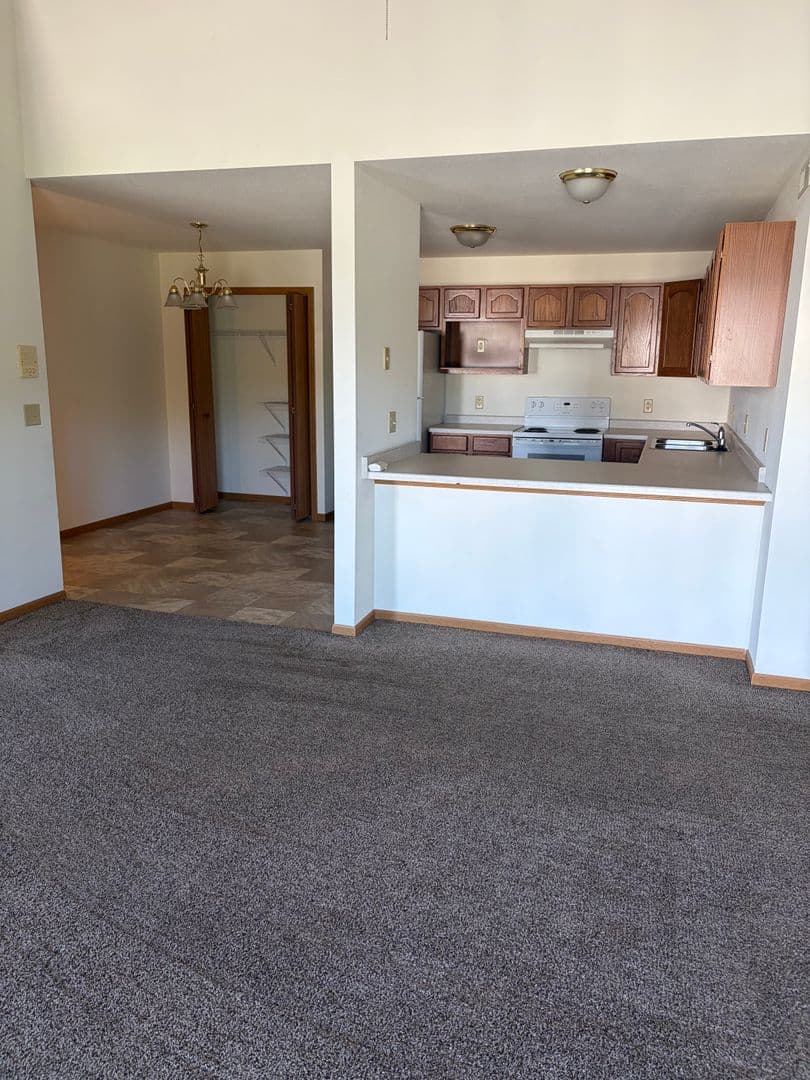 Ixonia Apartment: W1085 Lewis Lane