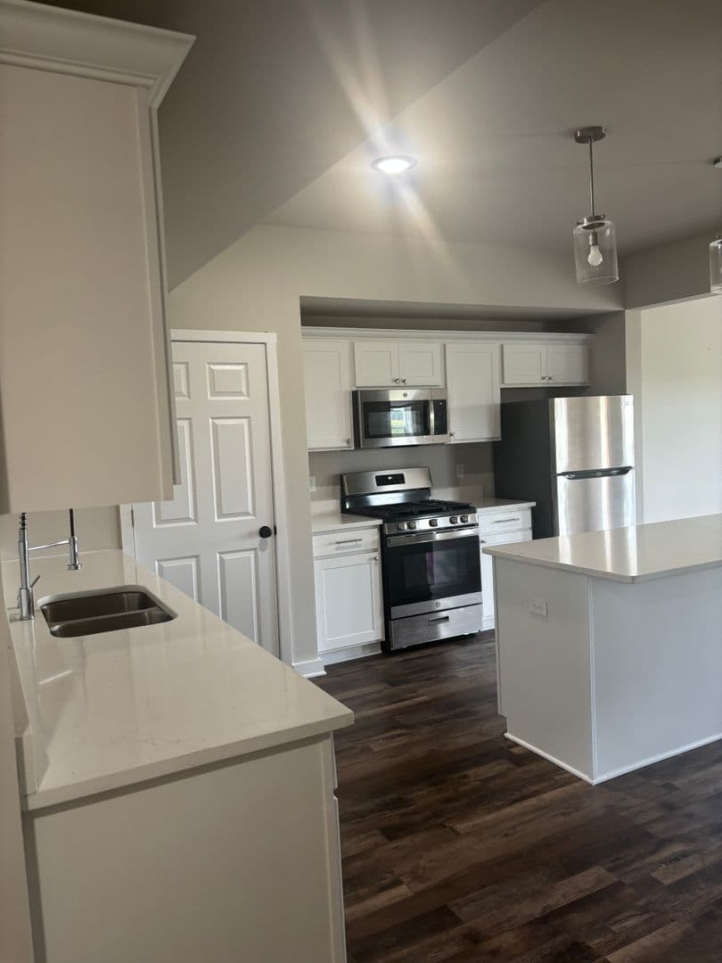 Lake Mills Apartment: 1348 S Main Street