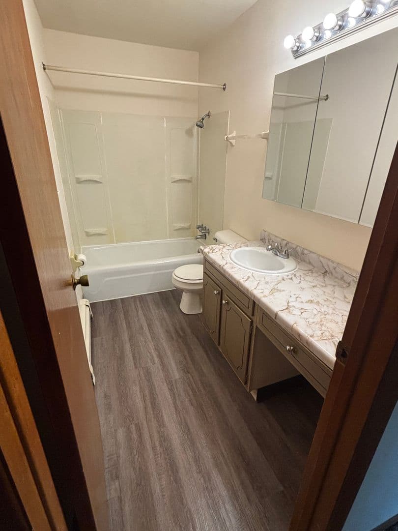 Plymouth Apartment: 911 Fairview Drive