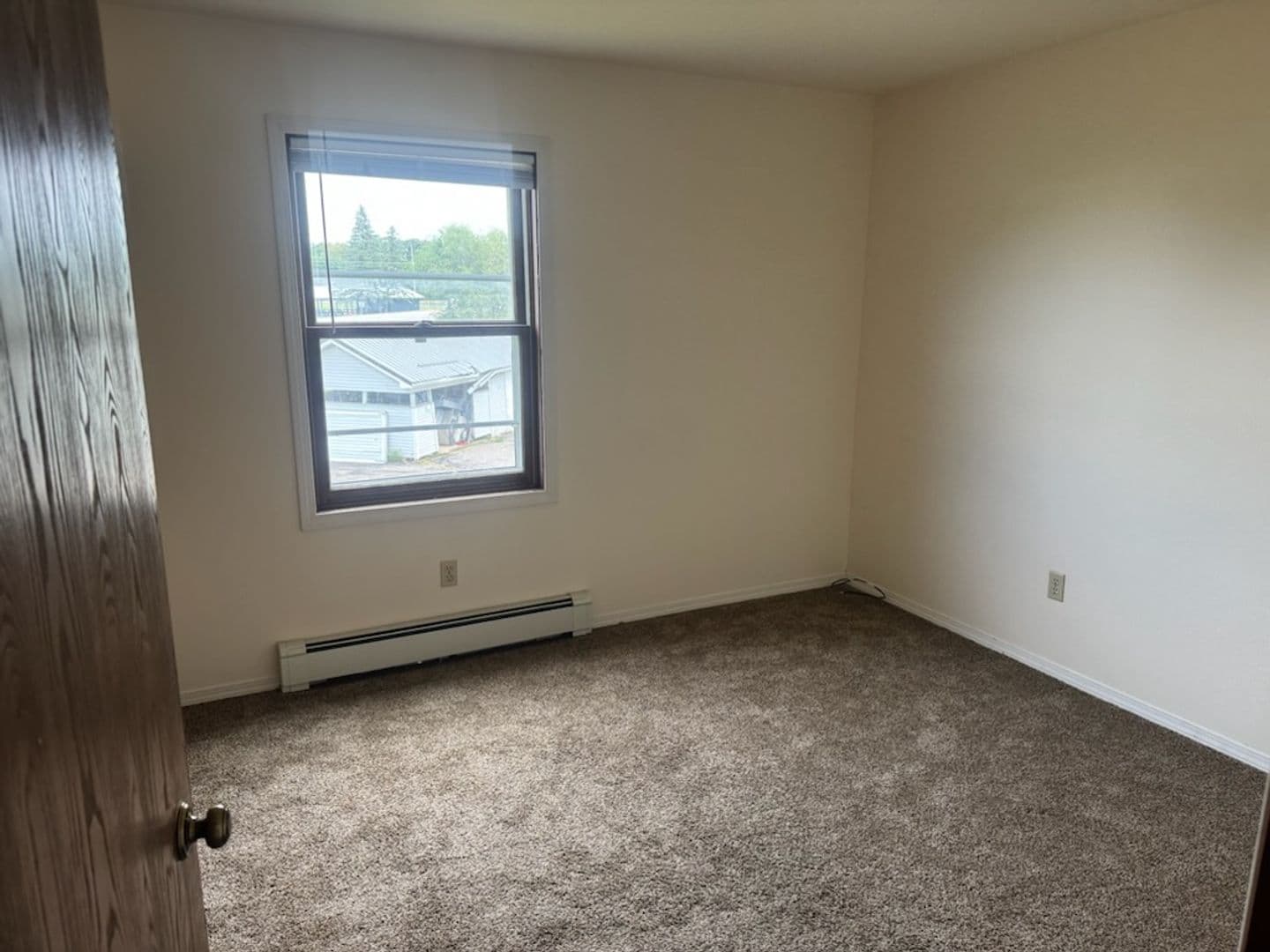 Camp Douglas Apartment: 789 Nelson Valley