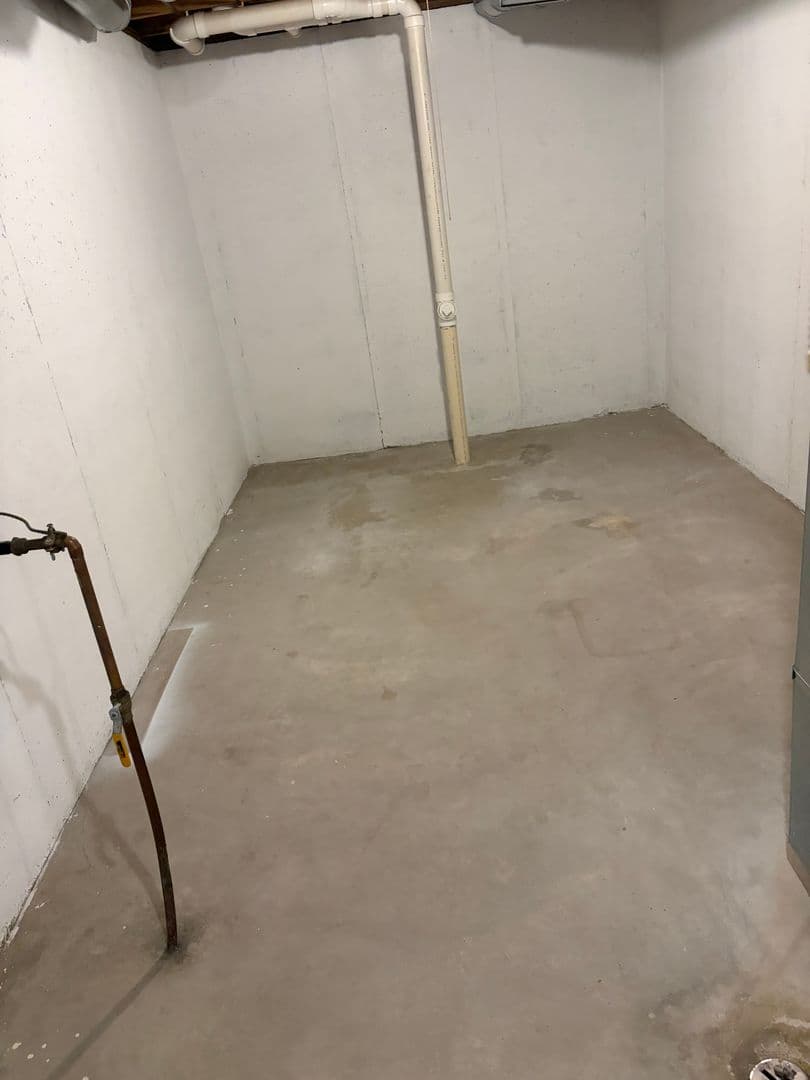 Watertown Apartment: 1142 Boughton St.