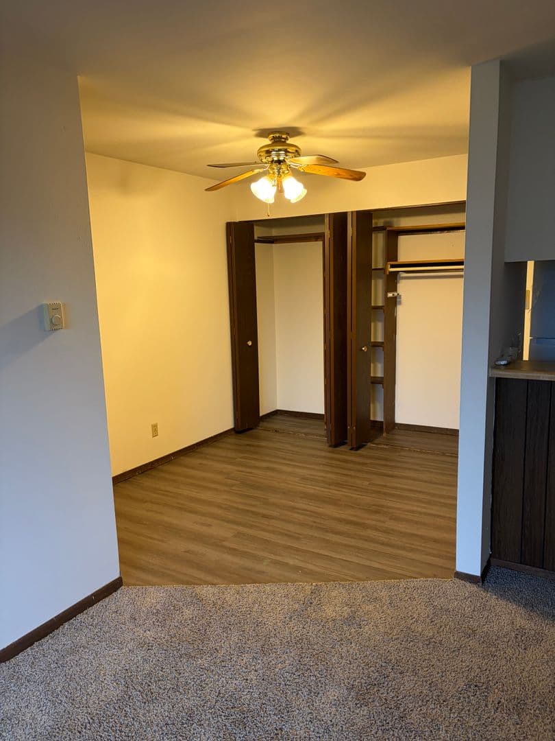 Hartford Apartment: 841 Evergreen Dr.