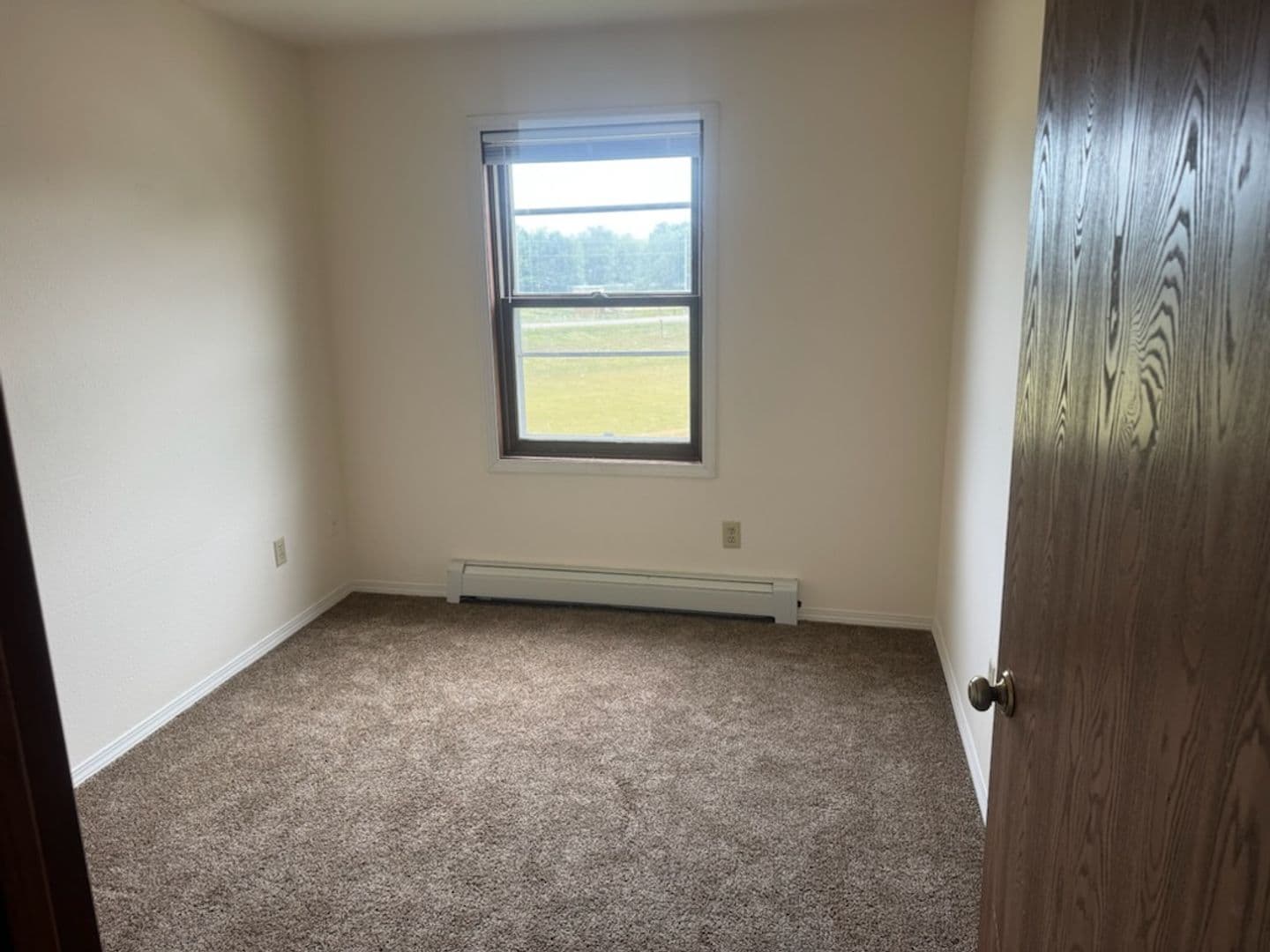Camp Douglas Apartment: 789 Nelson Valley