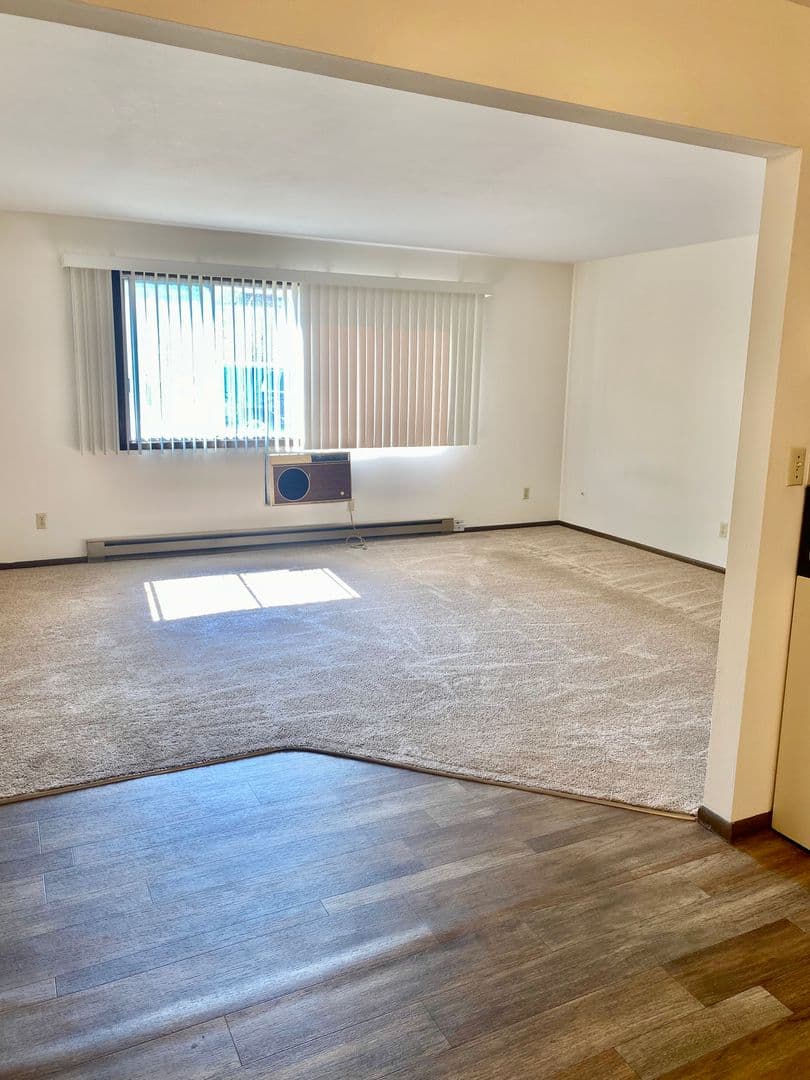Marshall Apartment: 424 Farnham Street