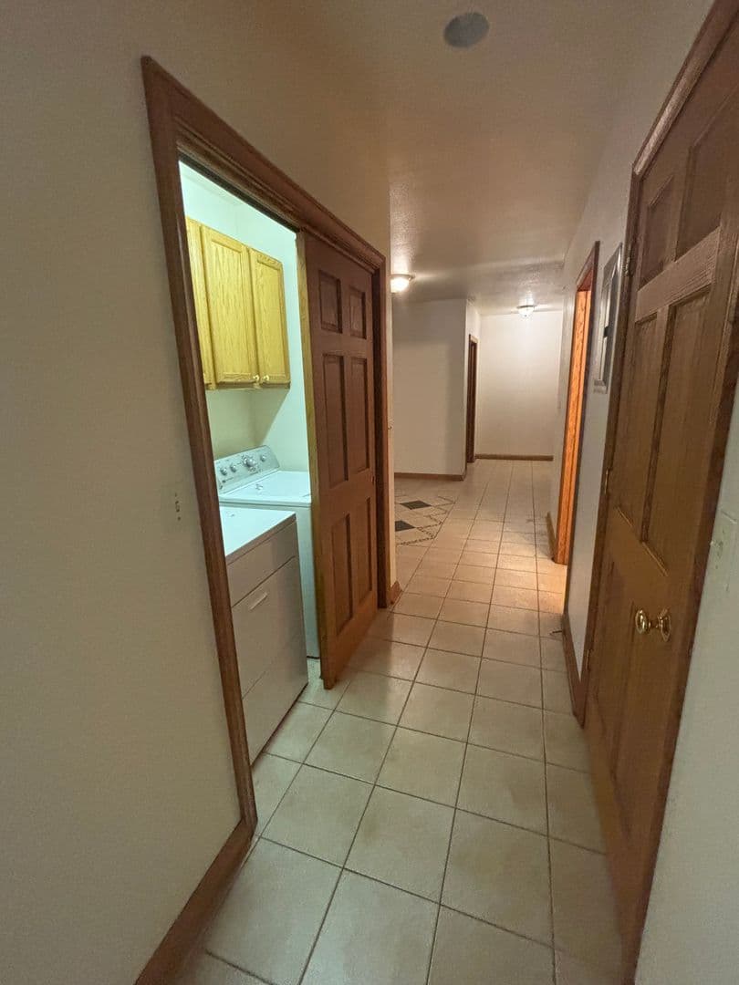 Juneau Apartment: 307 N Main St.