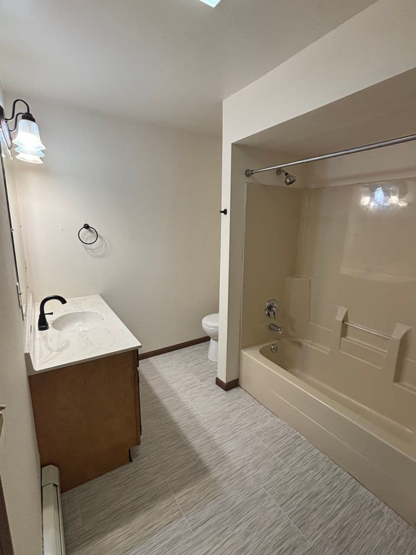 Beaver Dam Apartment: 309 Jefferson Street