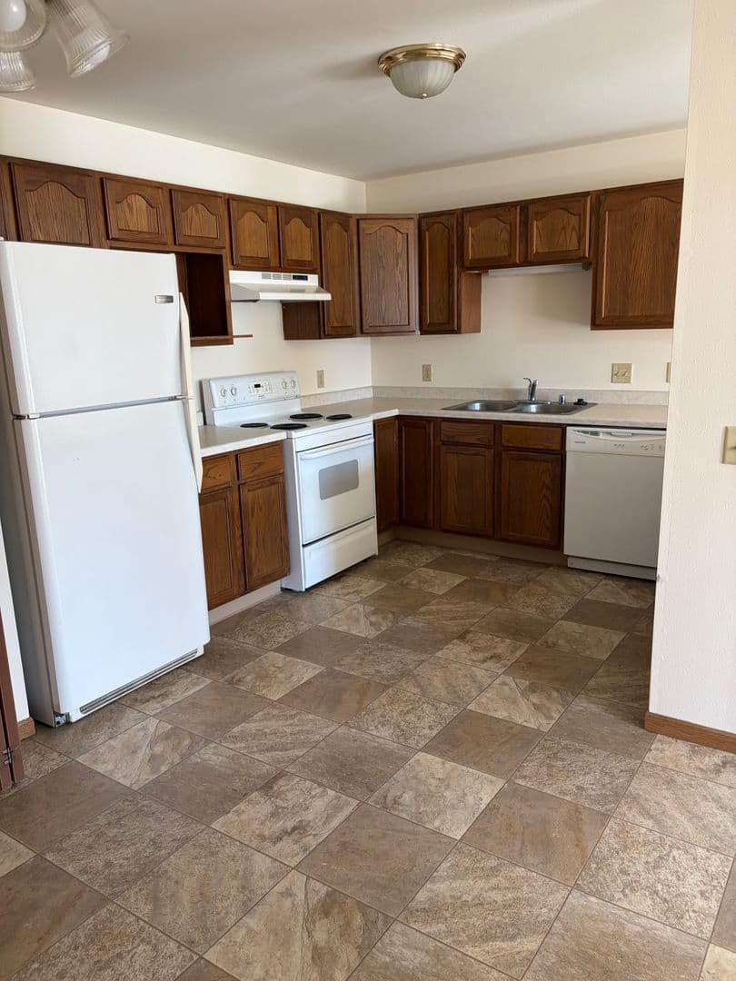 Ixonia Apartment: W1087 Lewis Lane