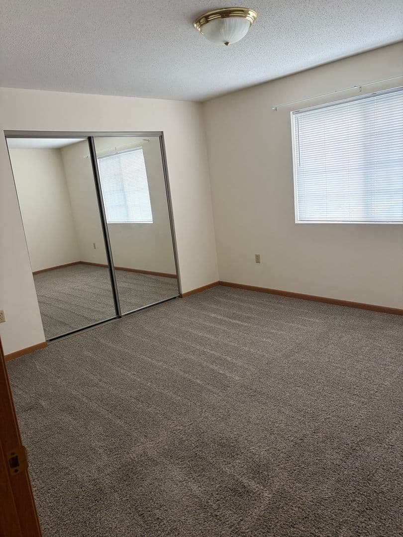 Beaver Dam Apartment: 239 Cherokee Road