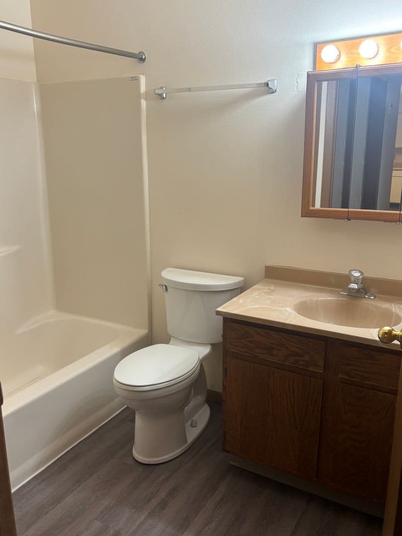 Mt Horeb Apartment: 202 North Brookwood Dr - 202