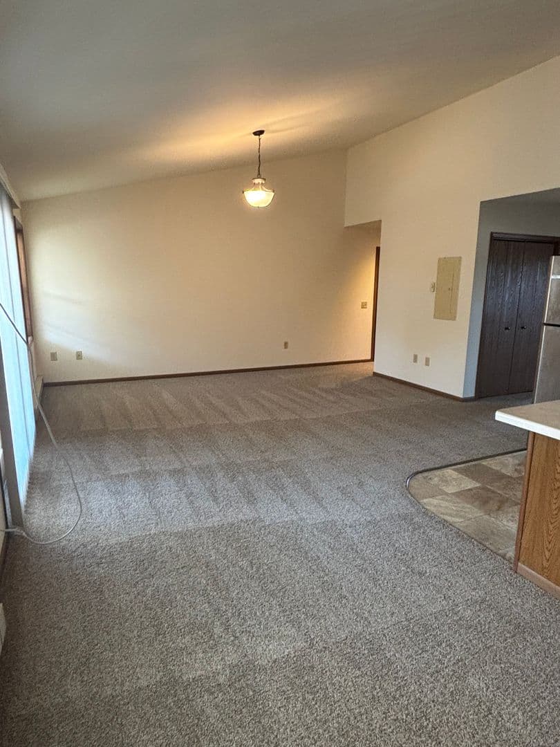 Jefferson Apartment: 719/721 W Racine Street