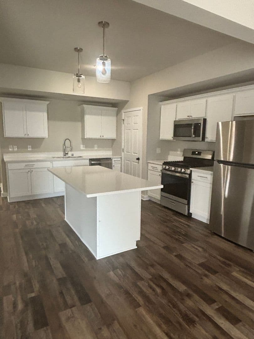 Lake Mills Apartment: 1348 S Main Street
