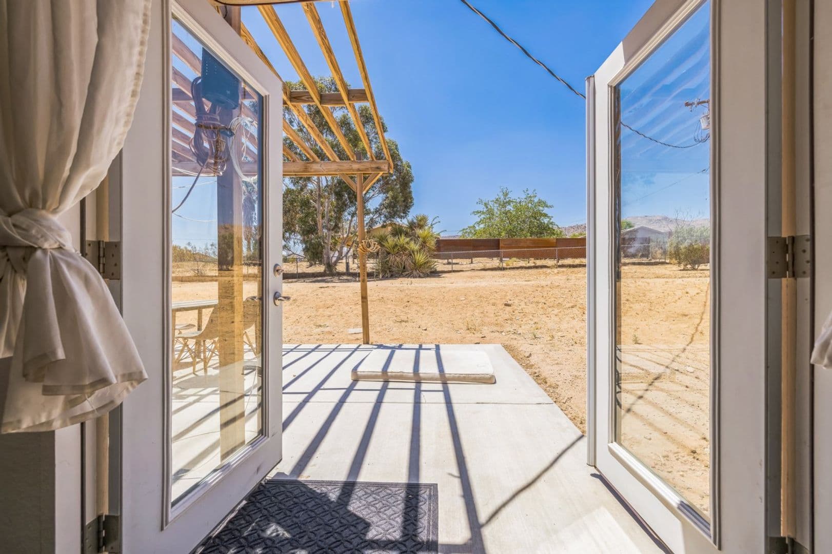 Joshua Tree House: 61381 Alta Mura Dr.
