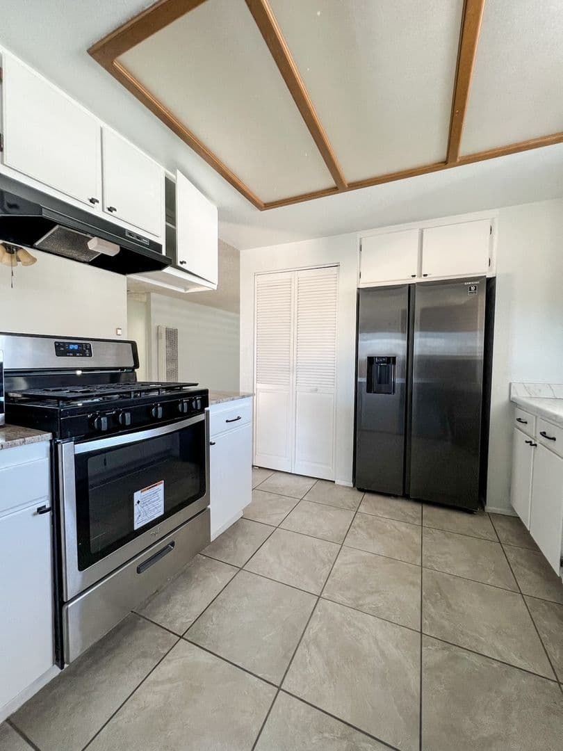 Twentynine Palms House: 6245 Cahuilla Ave