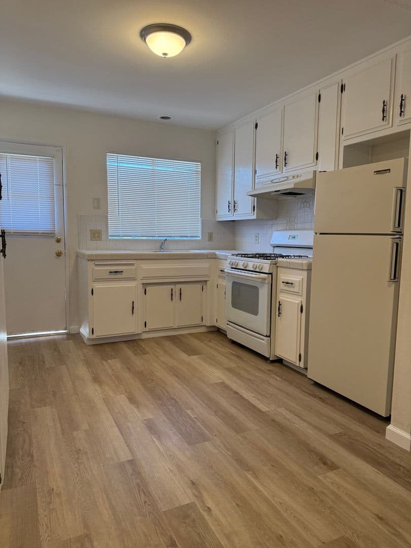 Twentynine Palms Apartment: 73615 Sun Valley