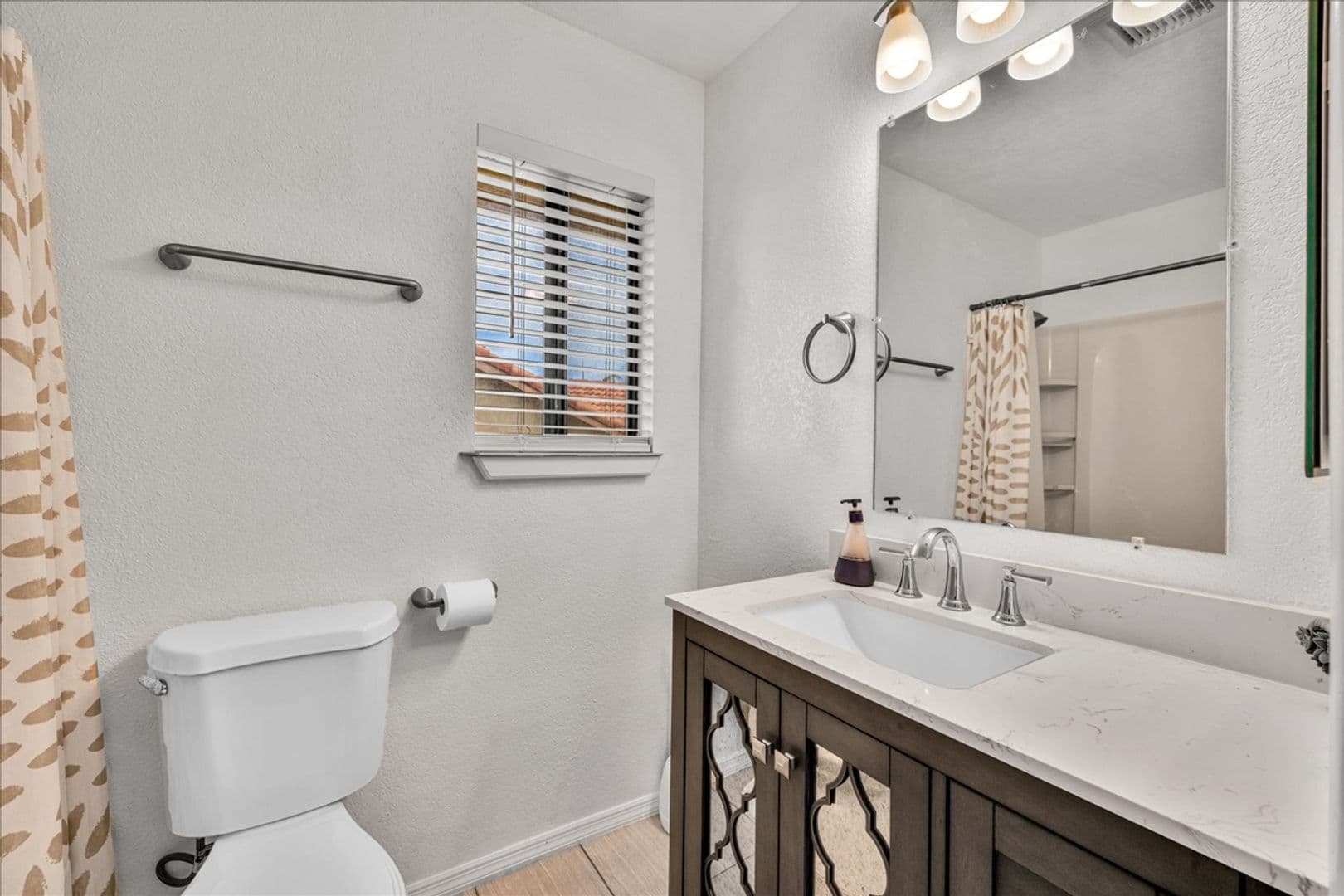 Twentynine Palms House: 6776 Quail Spring Ave