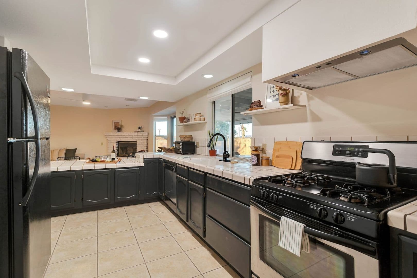 Twentynine Palms House: 75051 Saddlehorn Road