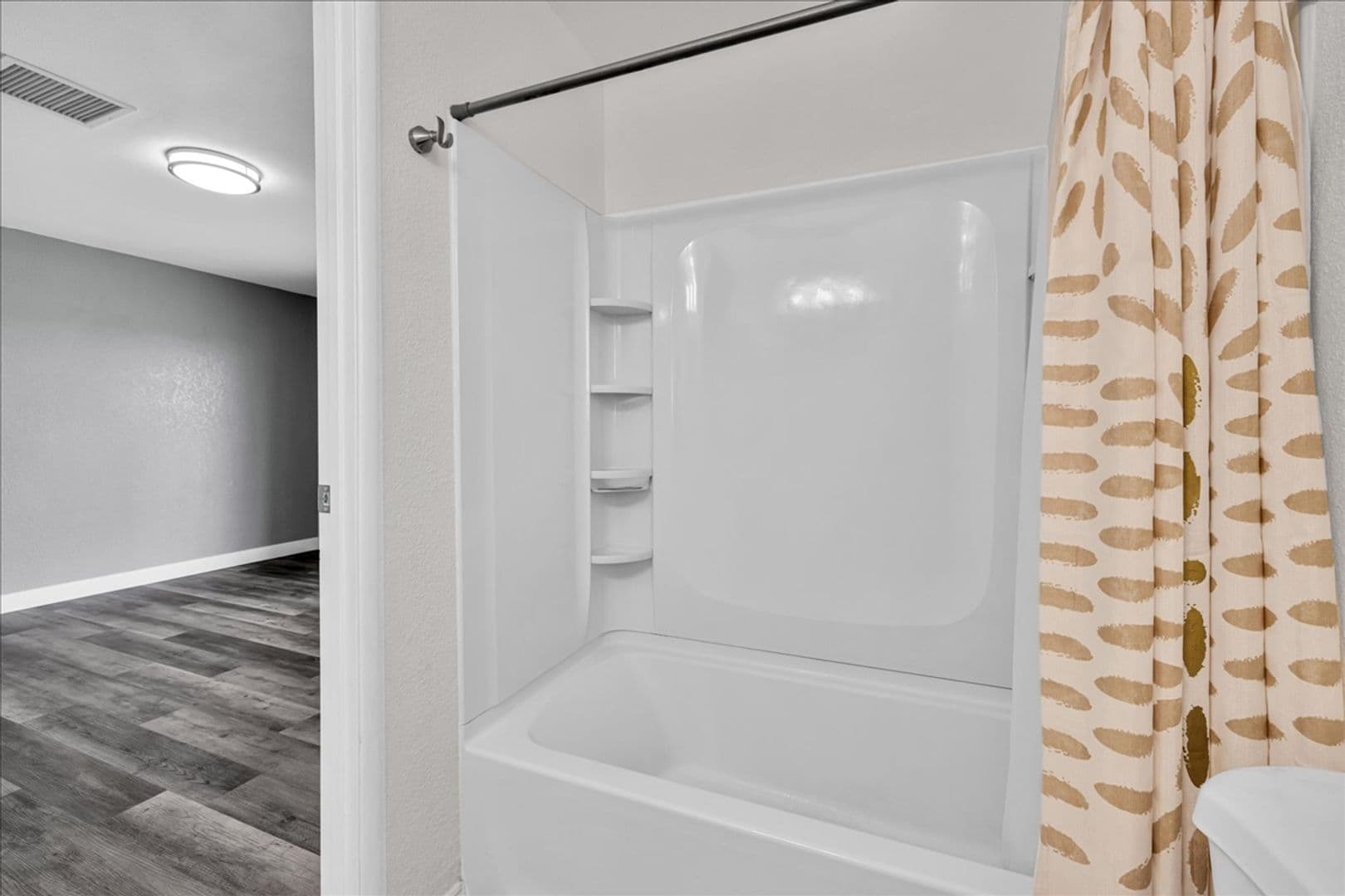 Twentynine Palms House: 6776 Quail Spring Ave
