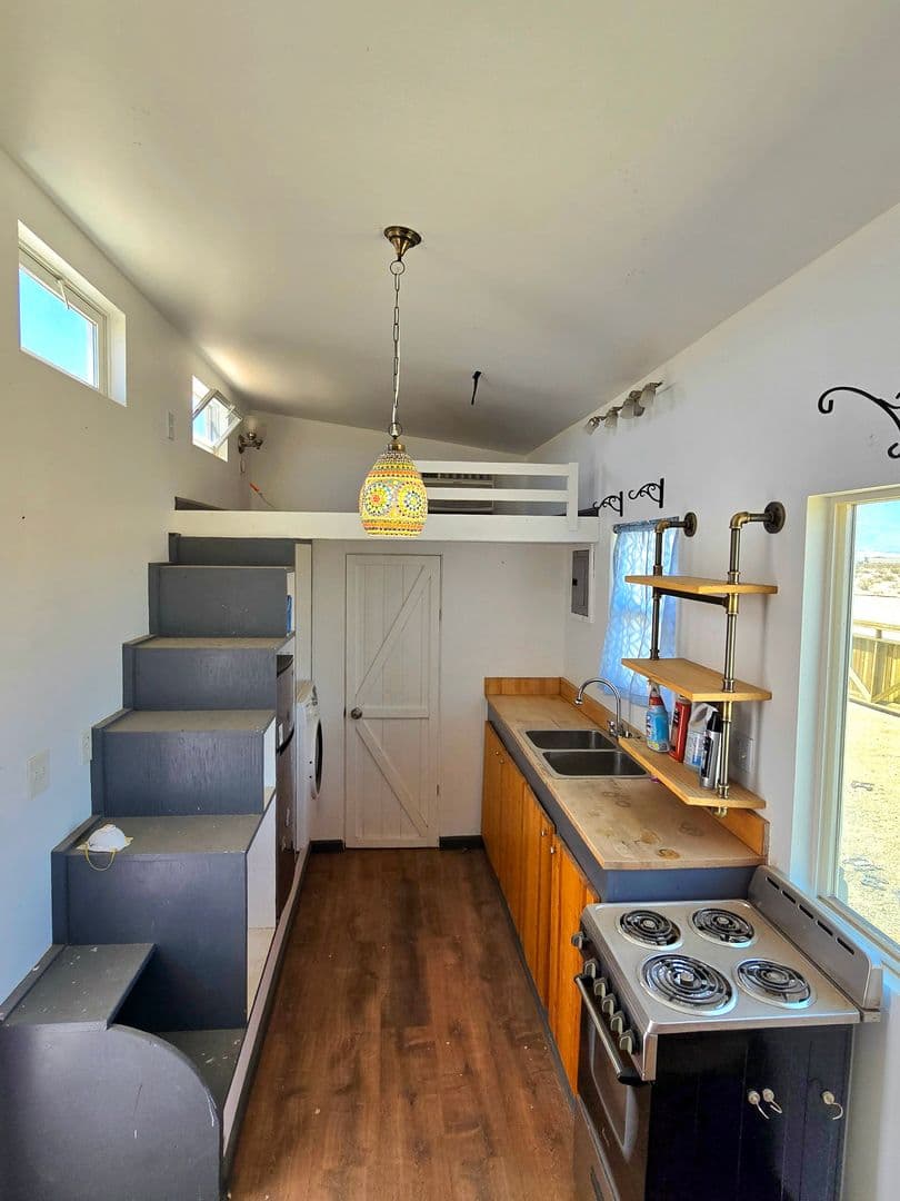 Twentynine Palms House: 2300 Bullion Mtn Rd.    (0528)