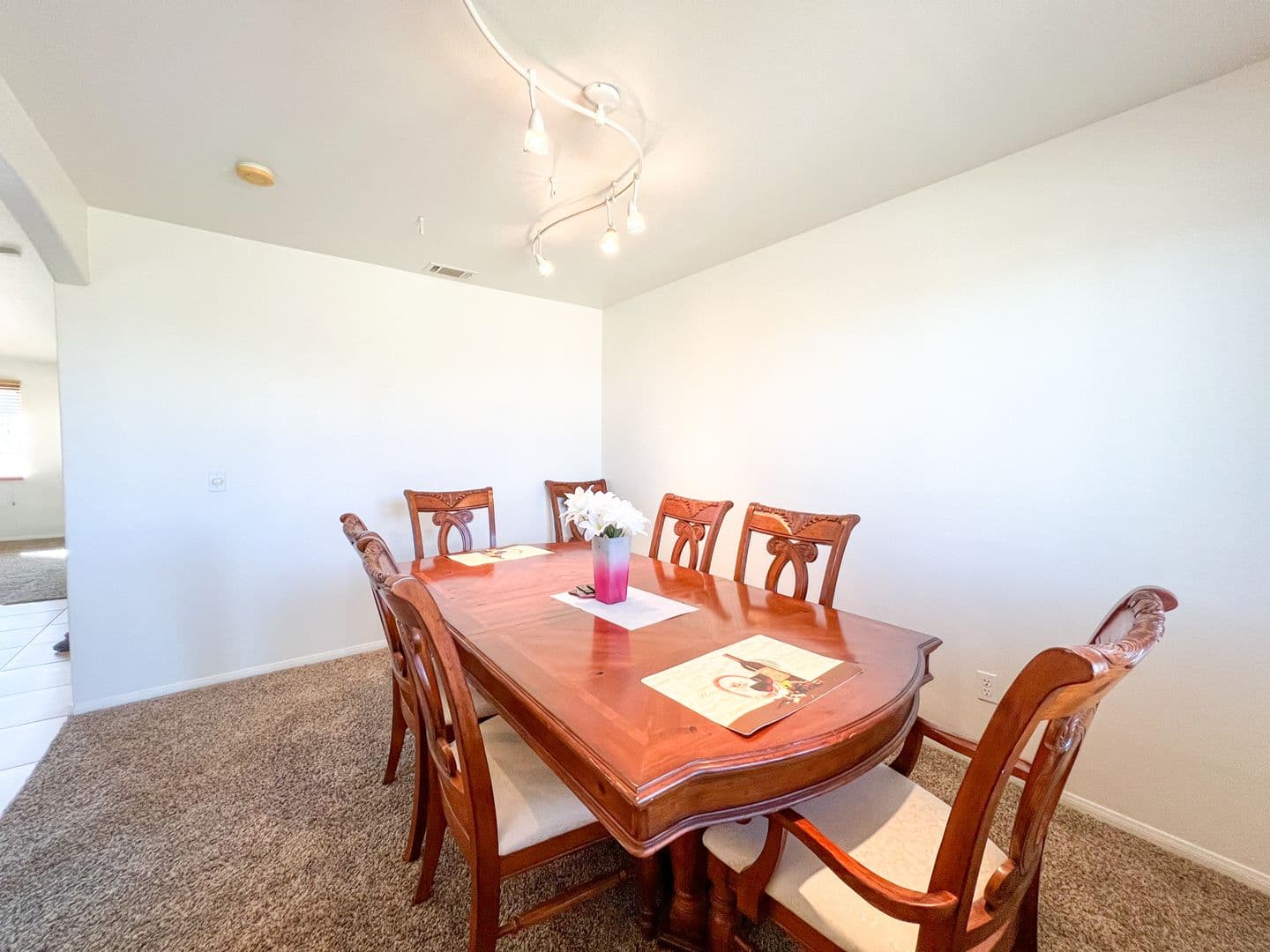 Twentynine Palms House: 6829 Quail Spring Avenue