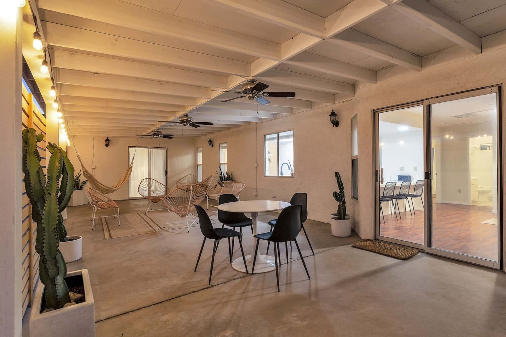 Twentynine Palms House: 75051 Saddlehorn Road