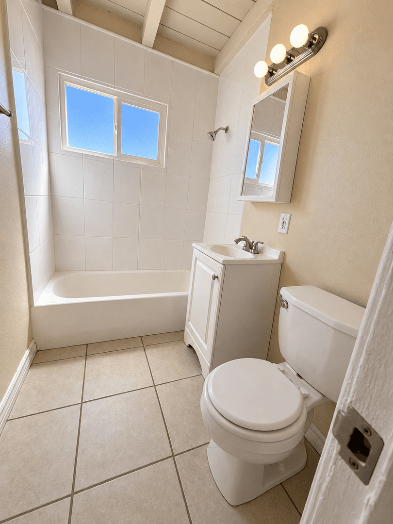 Twentynine Palms Apartment: 6637 Yucca Ave